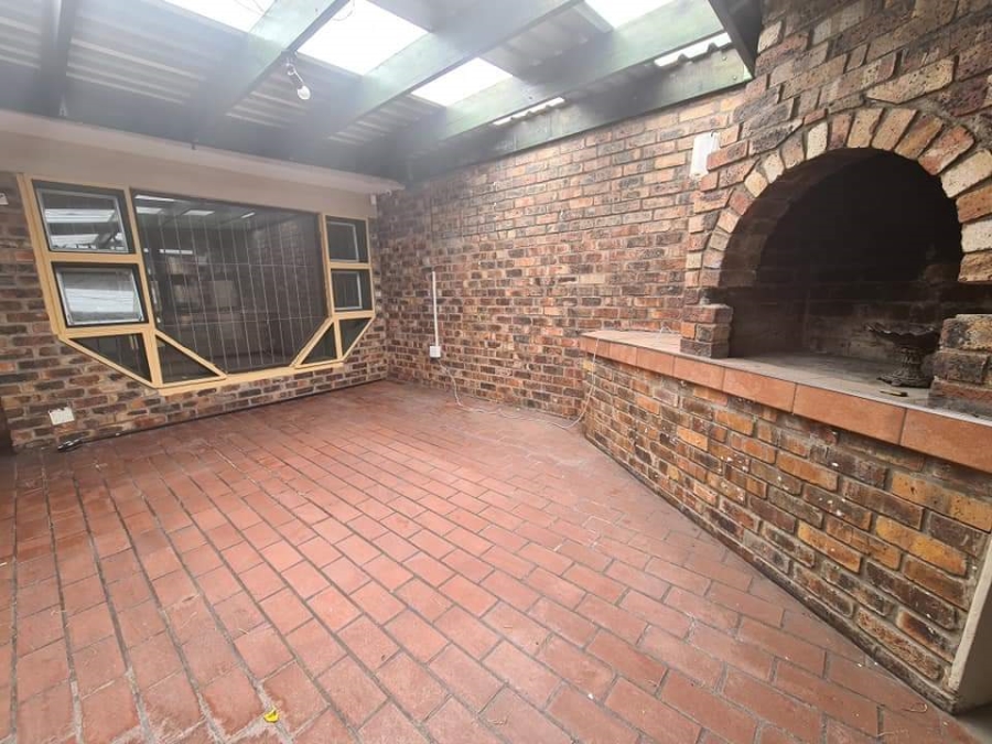 4 Bedroom Property for Sale in Quigney Eastern Cape